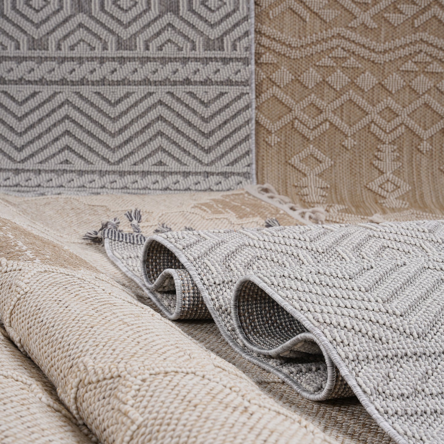 Oamwrae Mocha /Geometric Indoor/Outdoor Area Rug