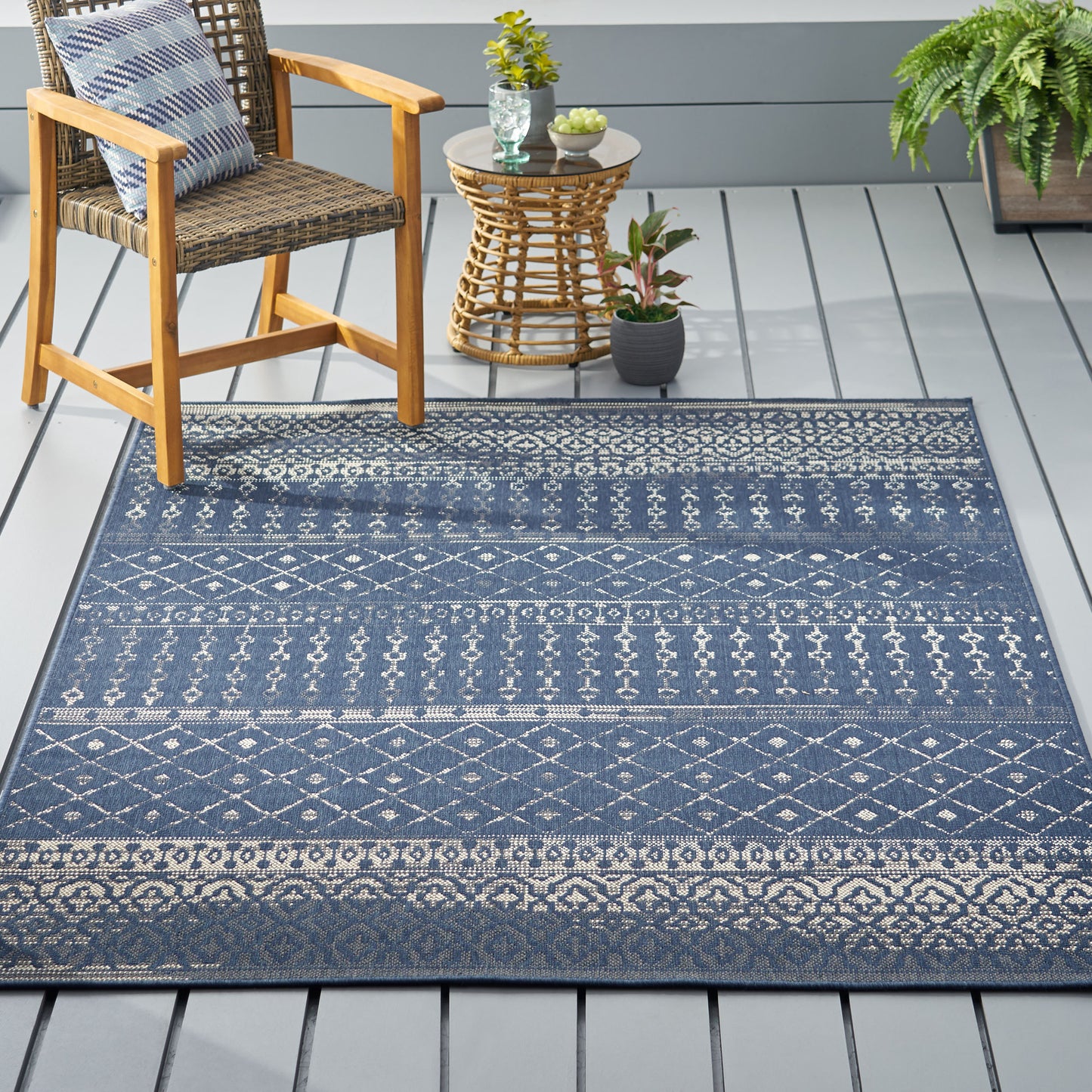 Oamwrae Blue and ilver Patterned Area Rug 5'3"x7'