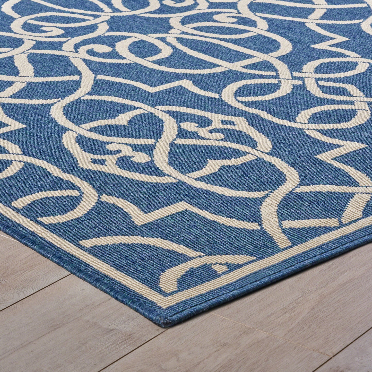 Oamwrae Blue Vintage Area Rug 5'3" X 7'6"