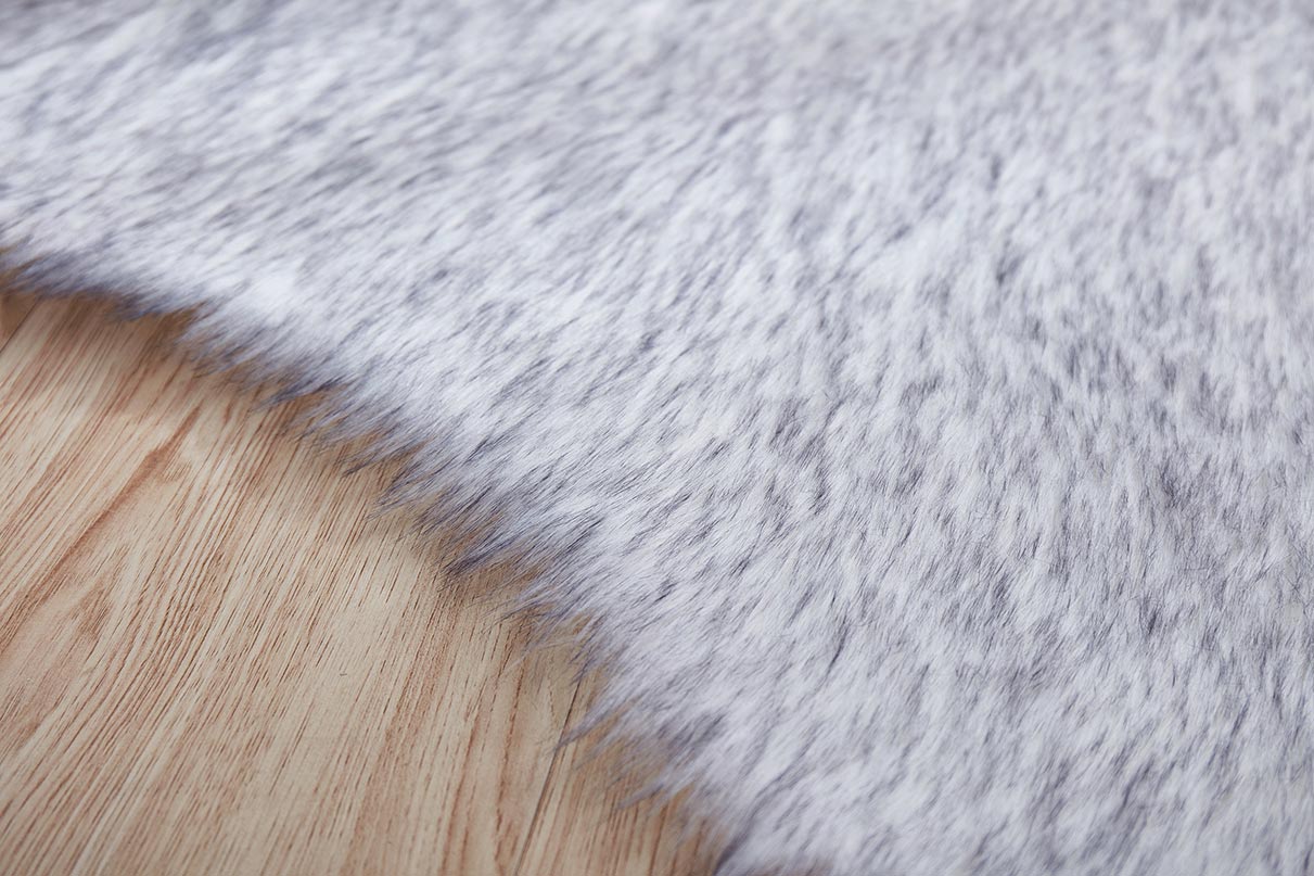 Oamwrae Hand-Tufted Faux Fur Sheepskin Area Rug